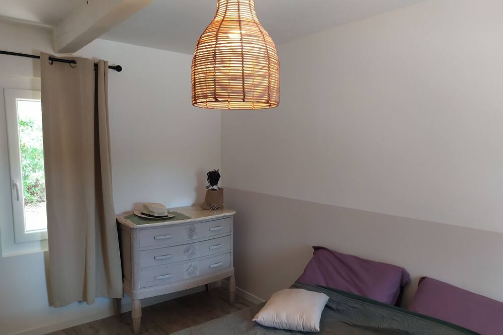 Photo of Bedroom in Fox-Amphoux