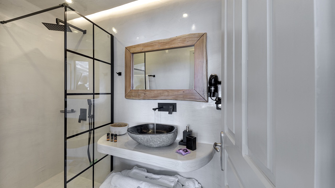 Photo of Bathroom in Imerovigli