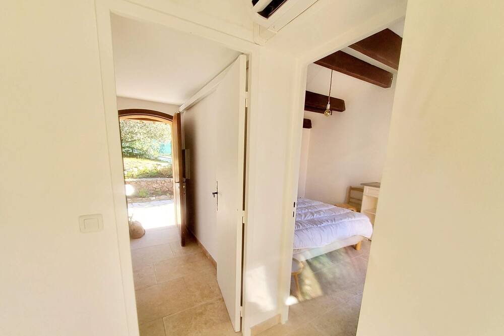 Photo of Bedroom in Les Issambres