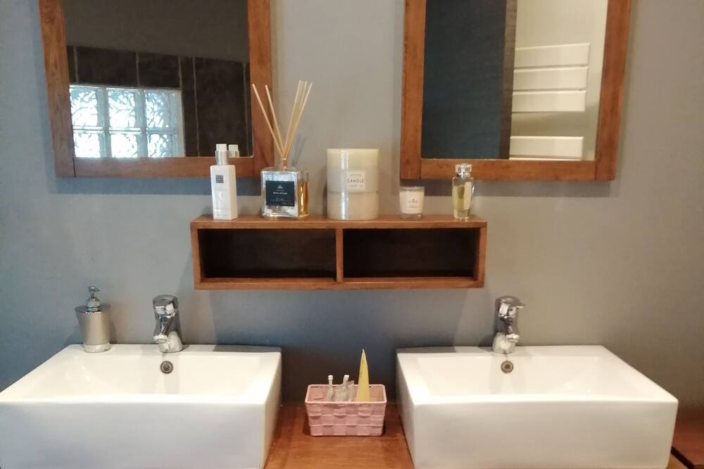 Photo of Bathroom in Trans-en-Provence