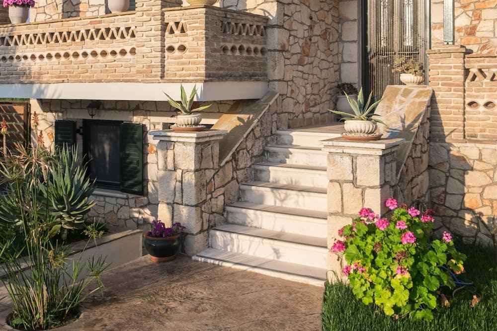 Photo of Outdoor in Lithakia