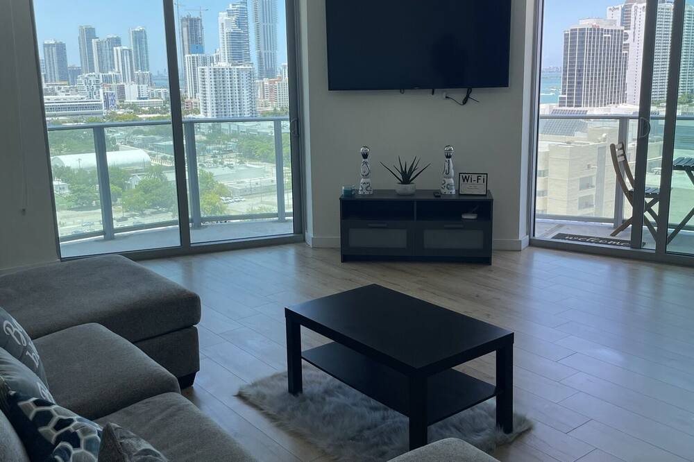 Photo of Livingroom in Town Square