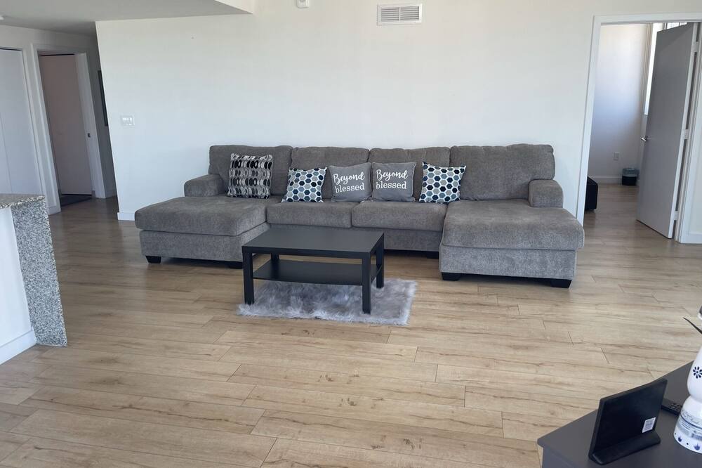 Photo of Livingroom in Town Square