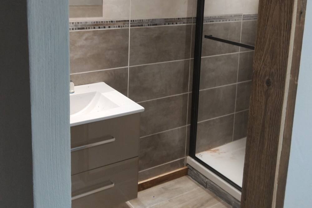 Photo of Bathroom in Les Bottieres