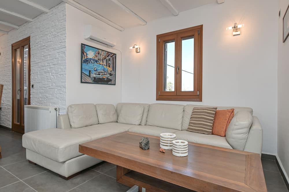 Photo of Livingroom in Stelida