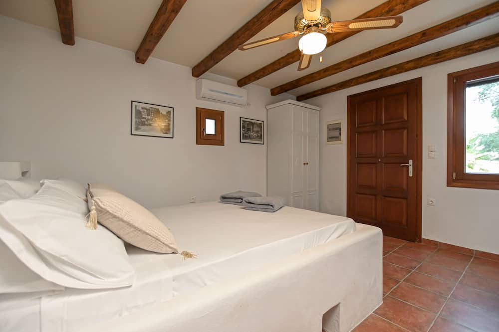Photo of Bedroom in Stelida