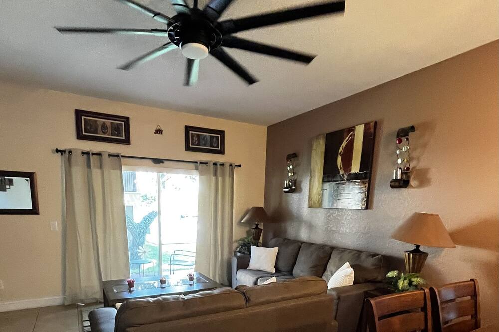 Photo of Livingroom in Regal Palms
