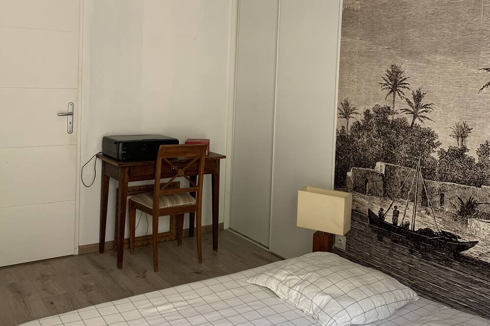 Photo of Bedroom in 3rd Arrondissement
