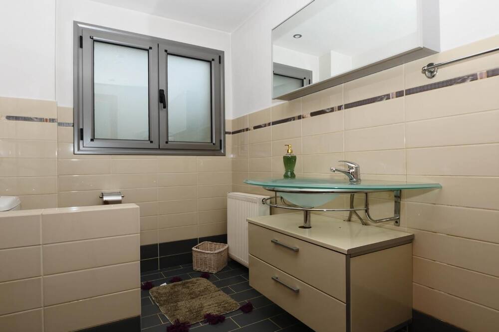 Photo of Bathroom in Kavos