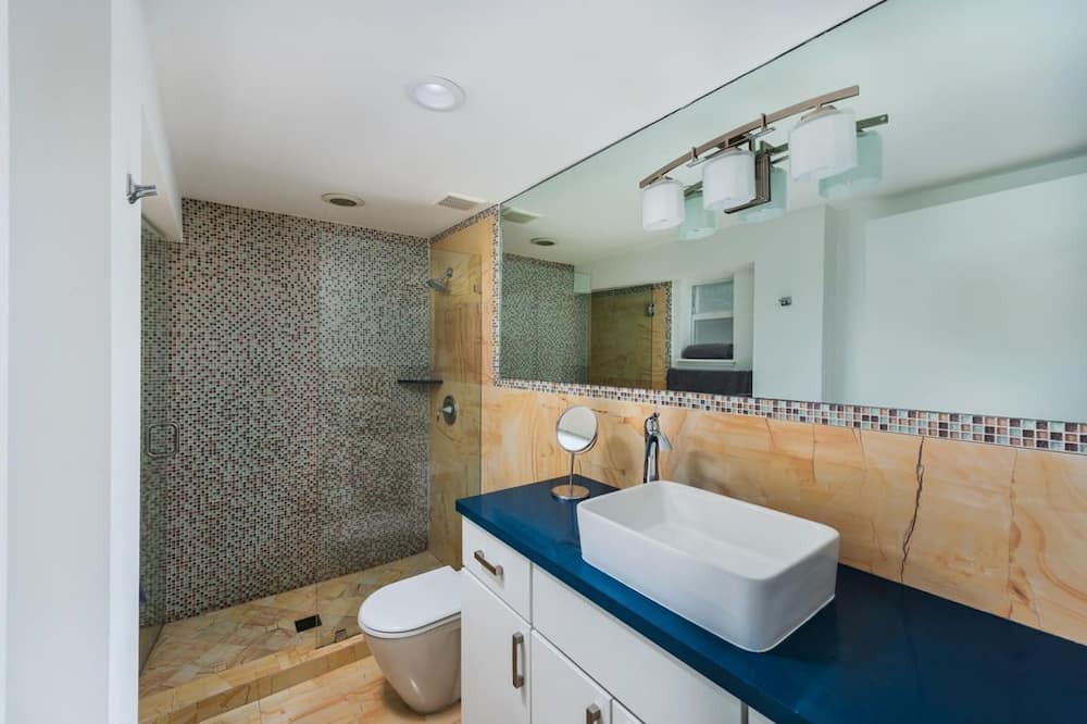 Photo of Bathroom in North Bay Village