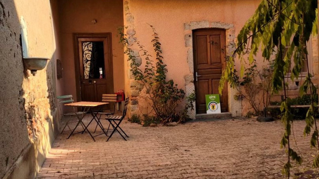 Photo of Patio Balcony in Saint-Haon-le-Chatel