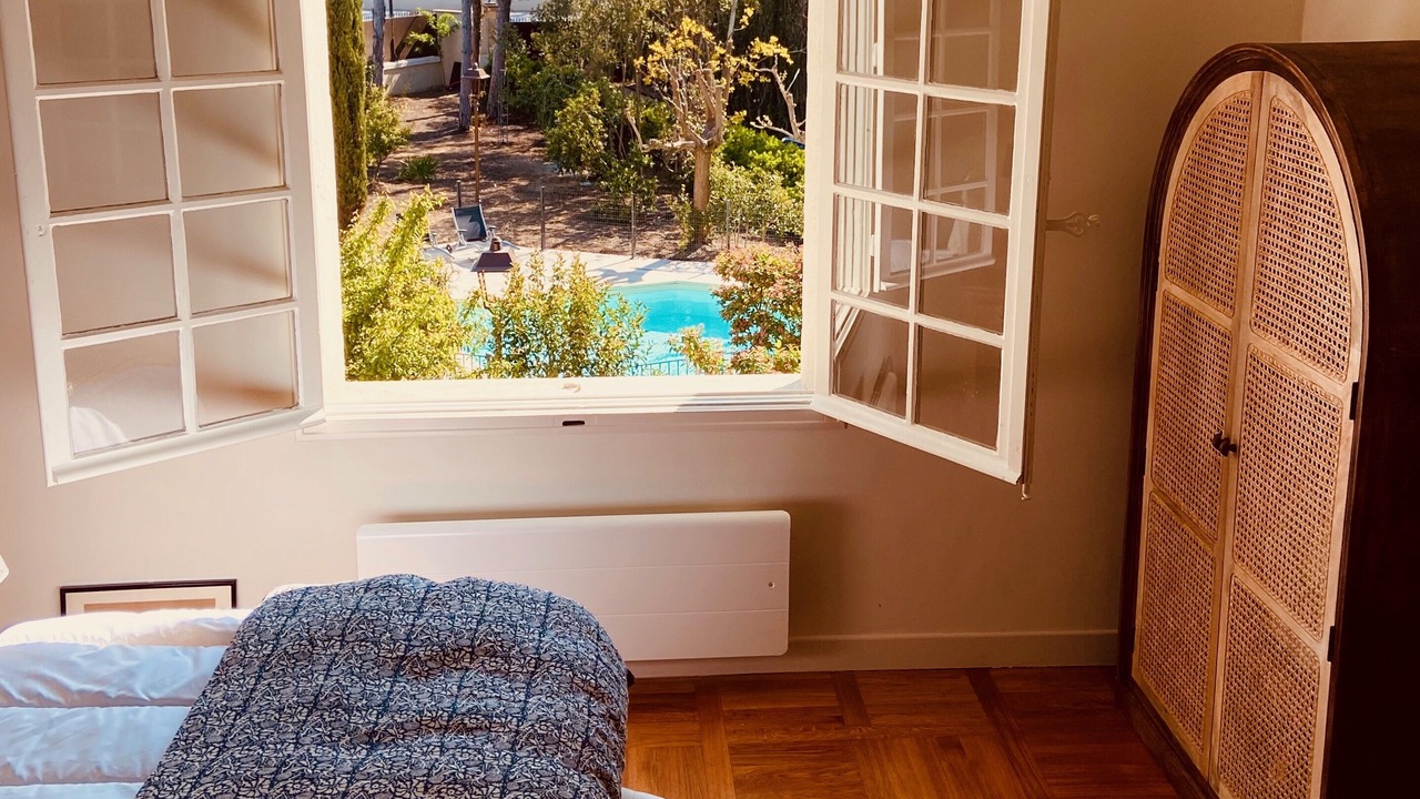 Photo of Outdoor in Orange