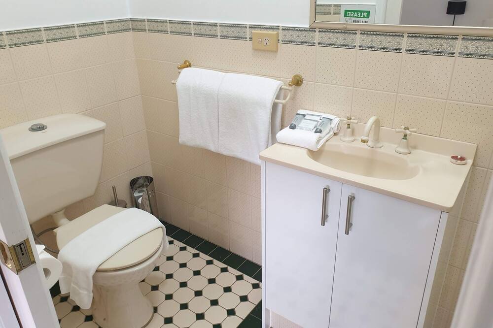 Photo of Bathroom in Willow Vale