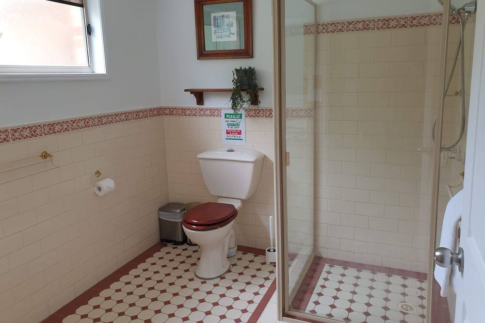 Photo of Bathroom in Willow Vale