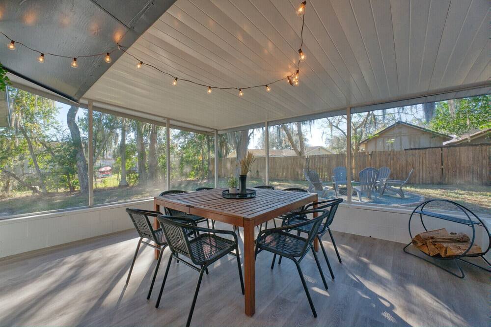Photo of Outdoor in Bloomingdale