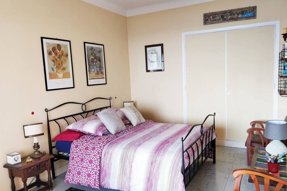 Photo of Bedroom in Villefranche-sur-Mer