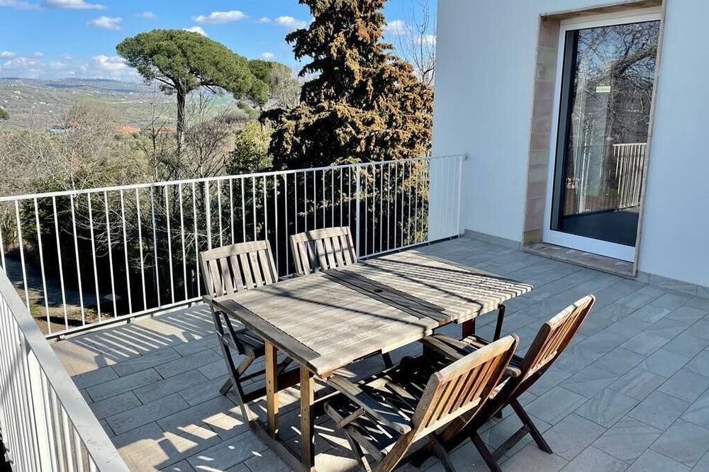 Photo of Patio Balcony in Paternopoli