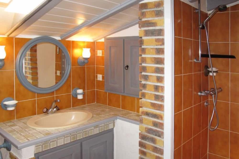 Photo of Bathroom in Gonfaron