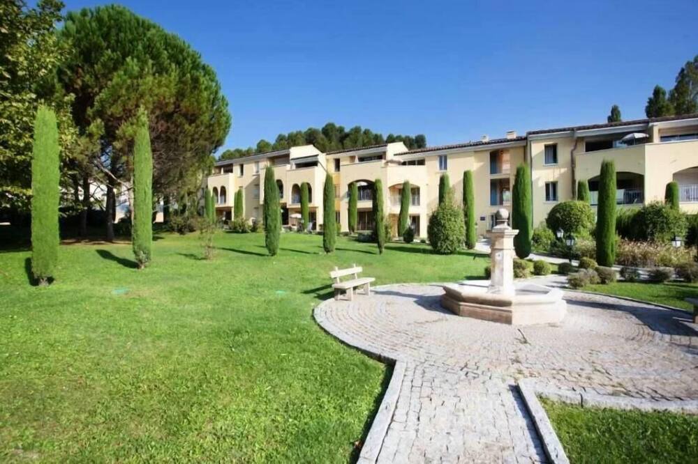 Photo of Outdoor in Greoux-les-Bains