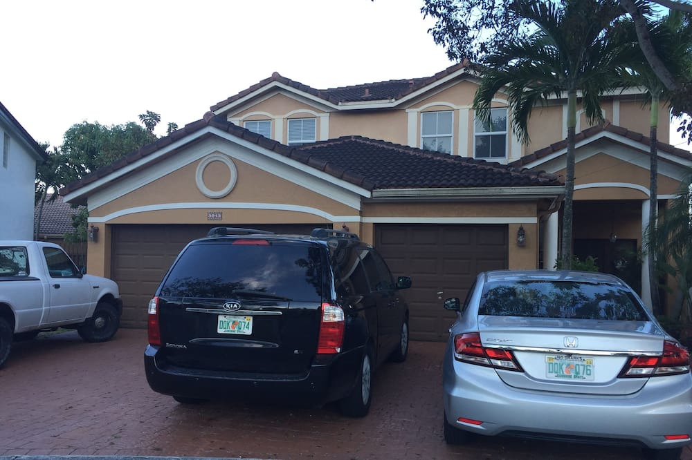Photo of Others in Tamiami