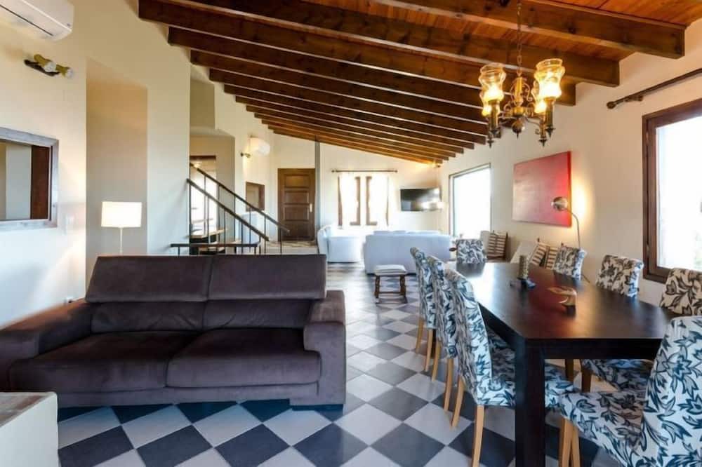 Photo of Livingroom in Achlada