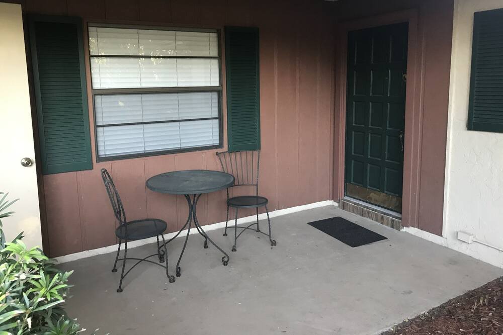 Photo of Patio Balcony in Lake Somerset
