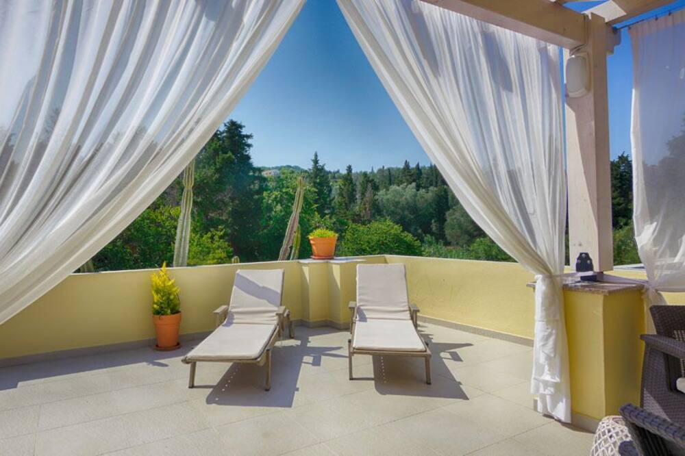 Photo of Patio Balcony in Agios Georgios Pagon