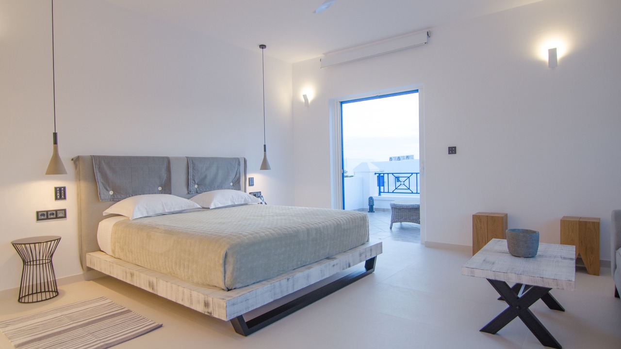 Photo of Bedroom in Ios Town