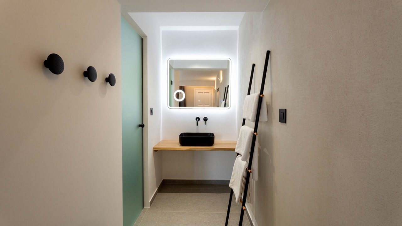 Photo of Bathroom in Ios Town