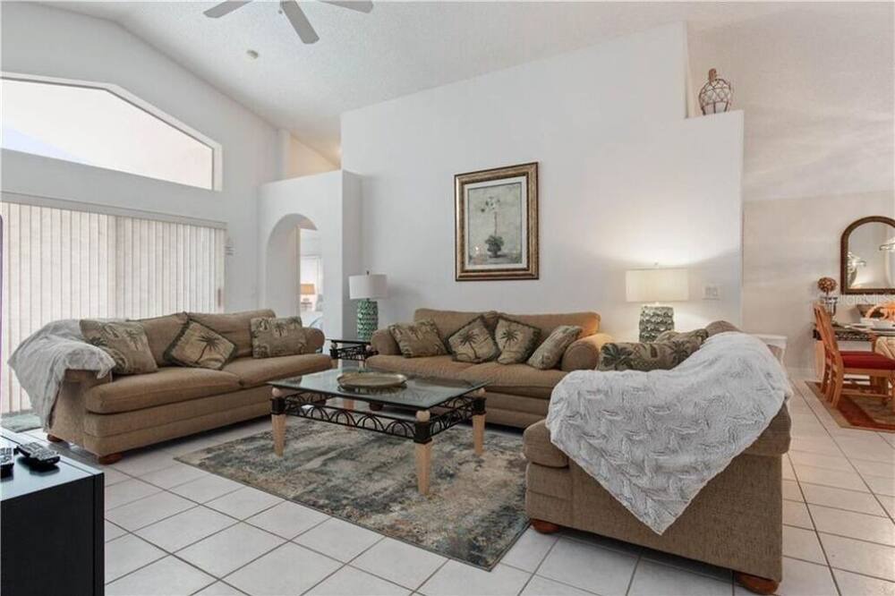 Photo of Livingroom in Indian Point