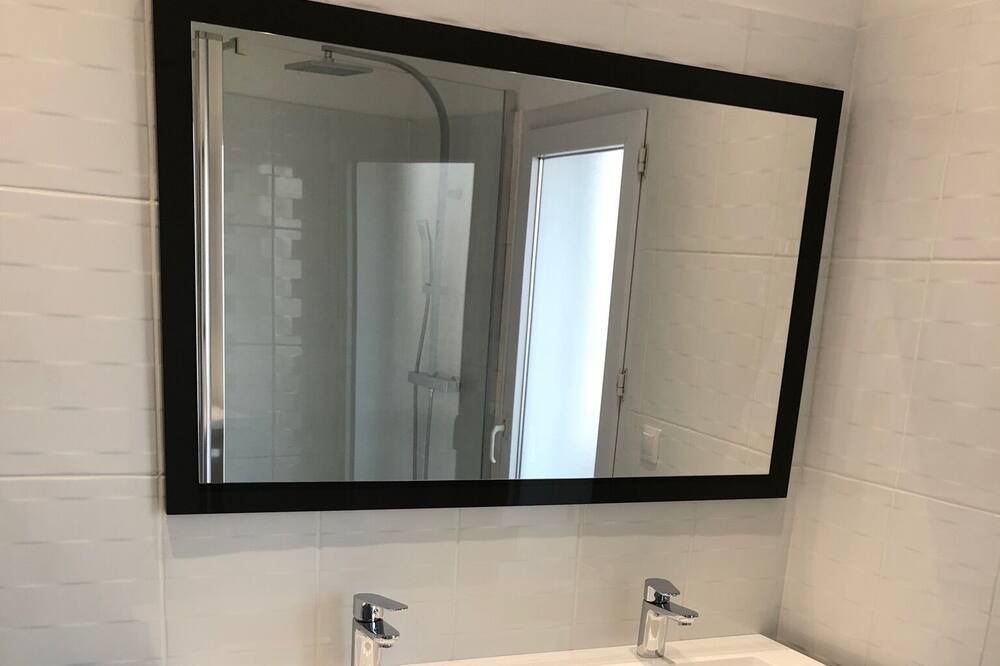 Photo of Bathroom in Frontignan