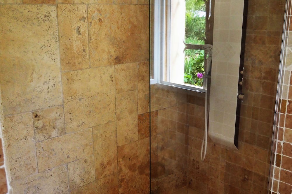 Photo of Bathroom in Trans-en-Provence