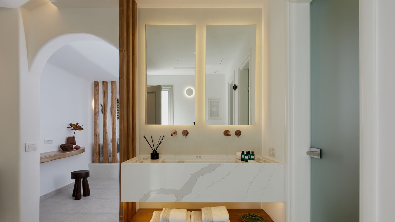 Photo of Bathroom in Akrotiri
