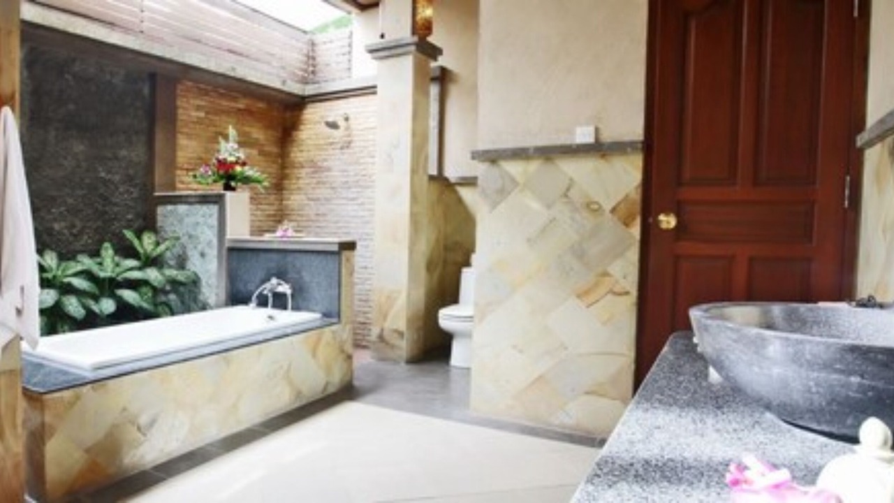 Photo of Bathroom in Petitenget