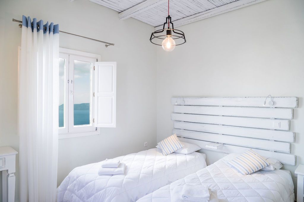 Photo of Bedroom in Firostefani