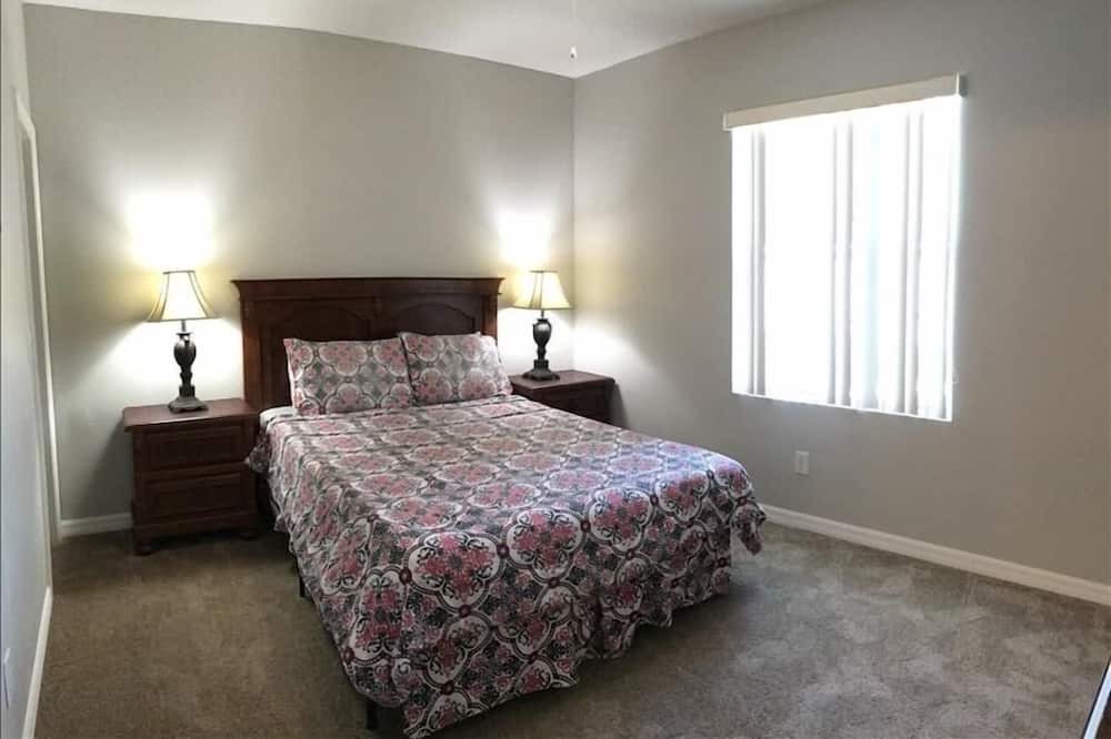 Photo of Bedroom in Sunset Ridge