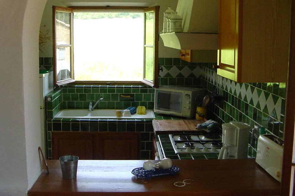 Photo of Kitchen in Fox-Amphoux
