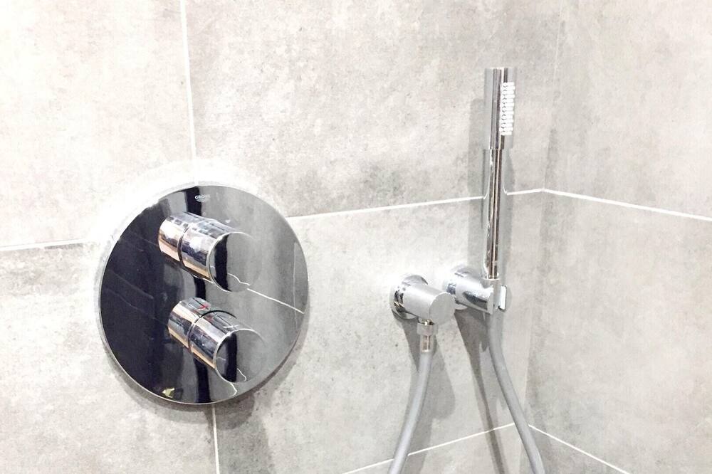 Photo of Bathroom in Cordon