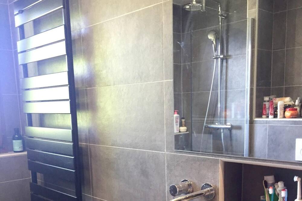 Photo of Bathroom in Cordon