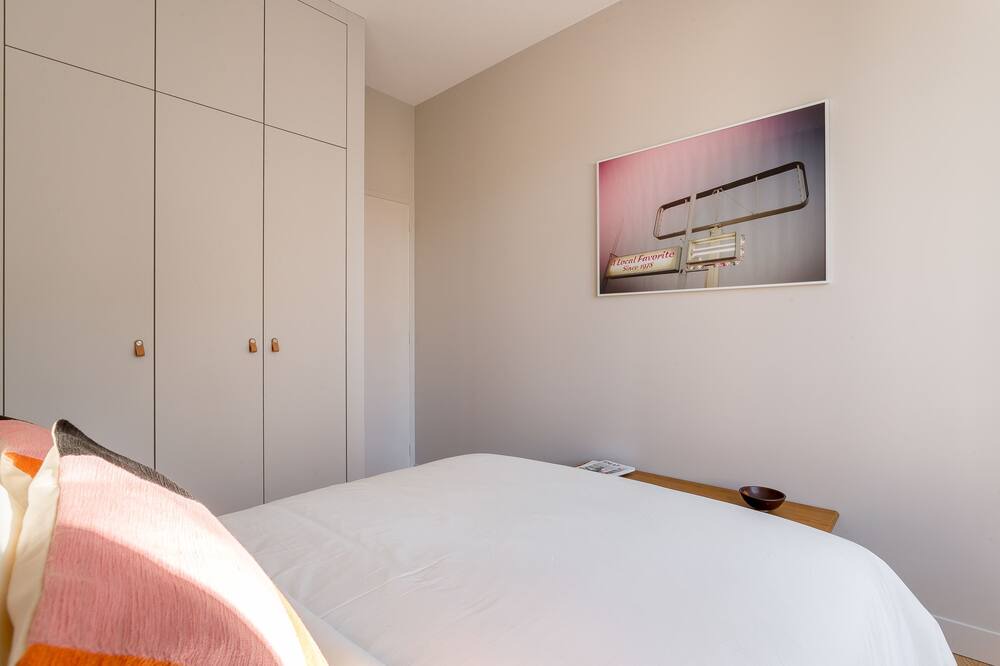 Photo of Bedroom in Voltaire - Saint Amour