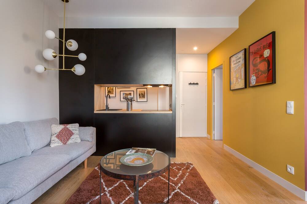 Photo of Livingroom in Voltaire - Saint Amour