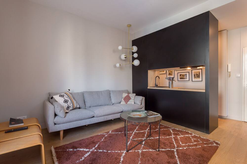 Photo of Livingroom in Voltaire - Saint Amour