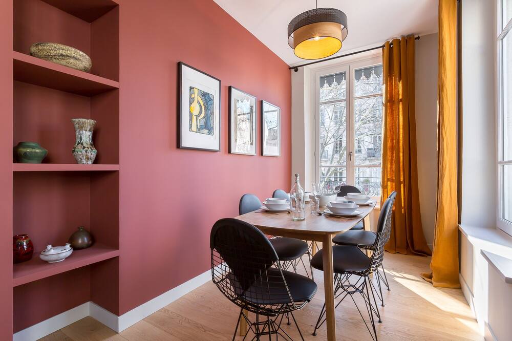 Photo of Bedroom in Voltaire - Saint Amour