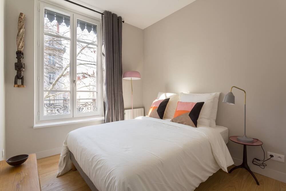 Photo of Bedroom in Voltaire - Saint Amour