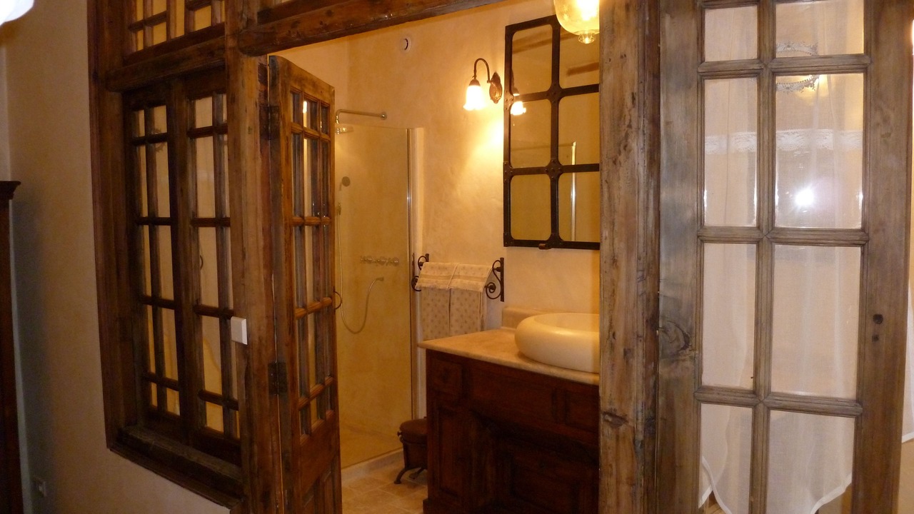 Photo of Bathroom in Orange