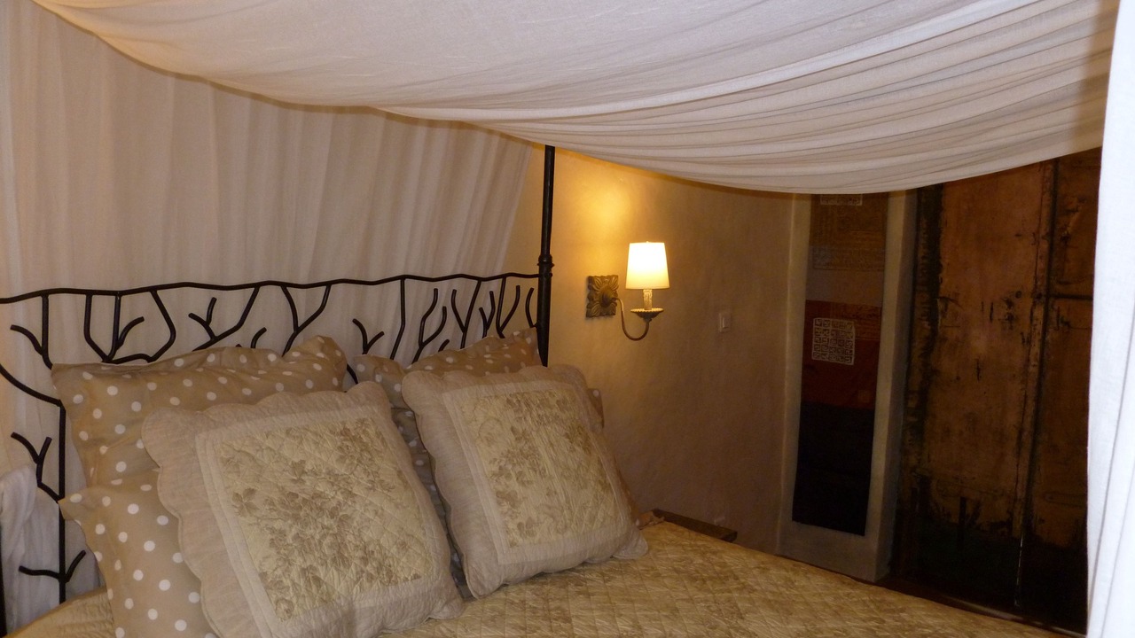 Photo of Bedroom in Orange