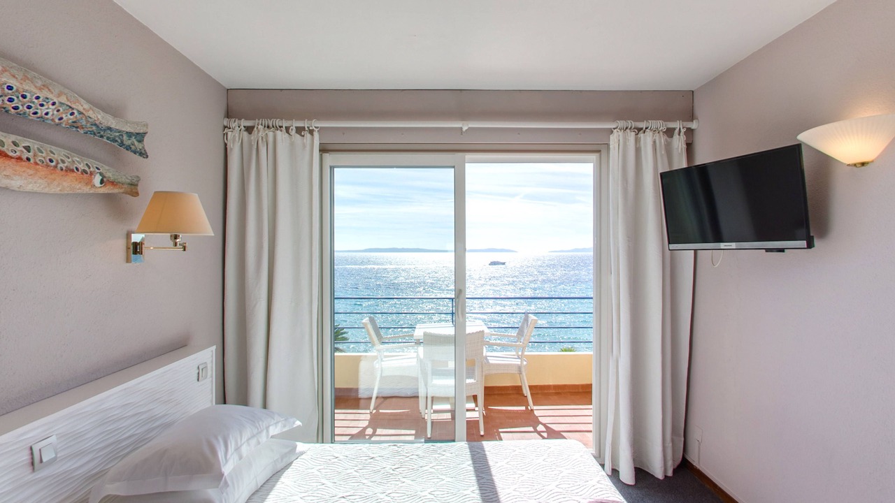 Photo of Bedroom in Cavaliere Beach