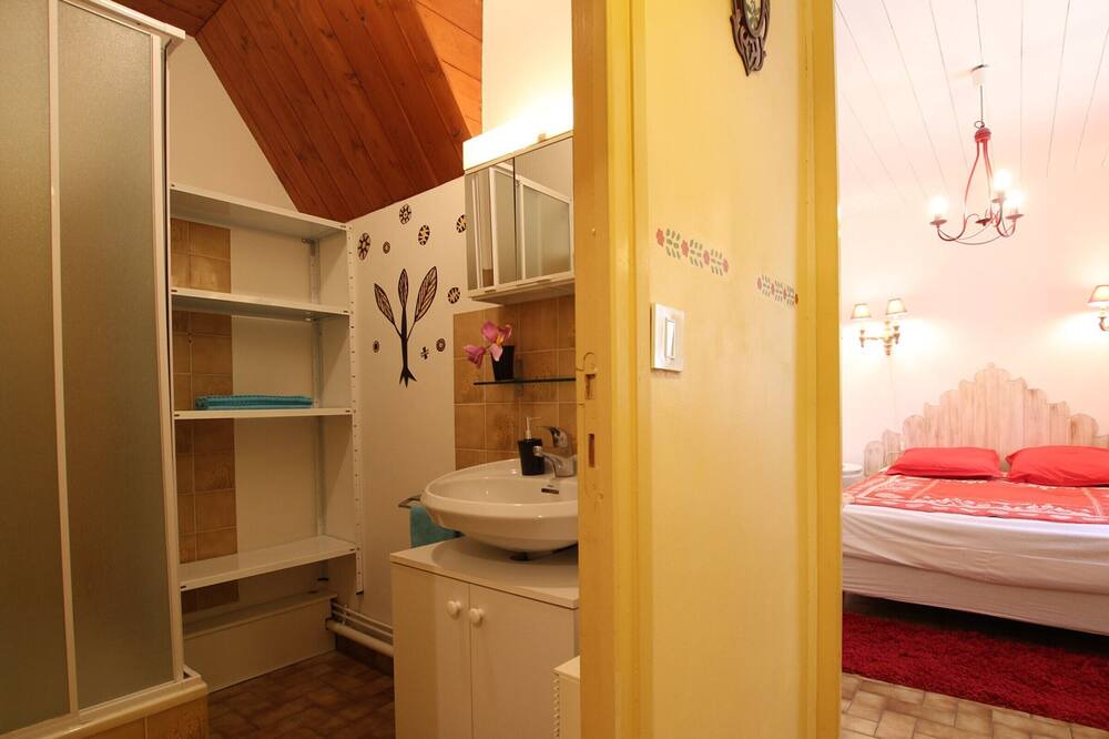 Photo of Bedroom in Les Vigneaux