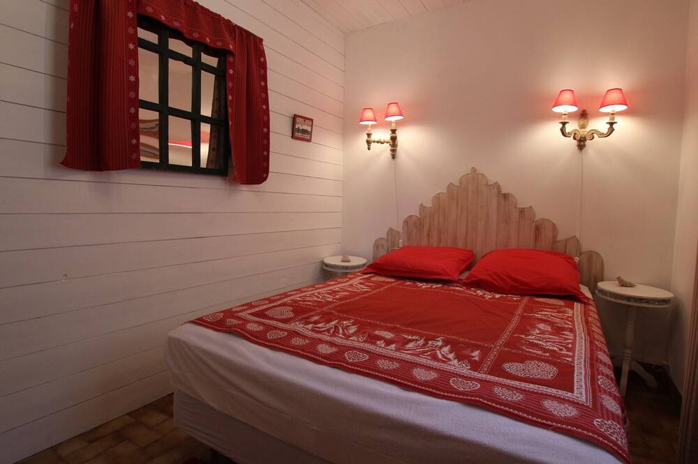 Photo of Bedroom in Les Vigneaux