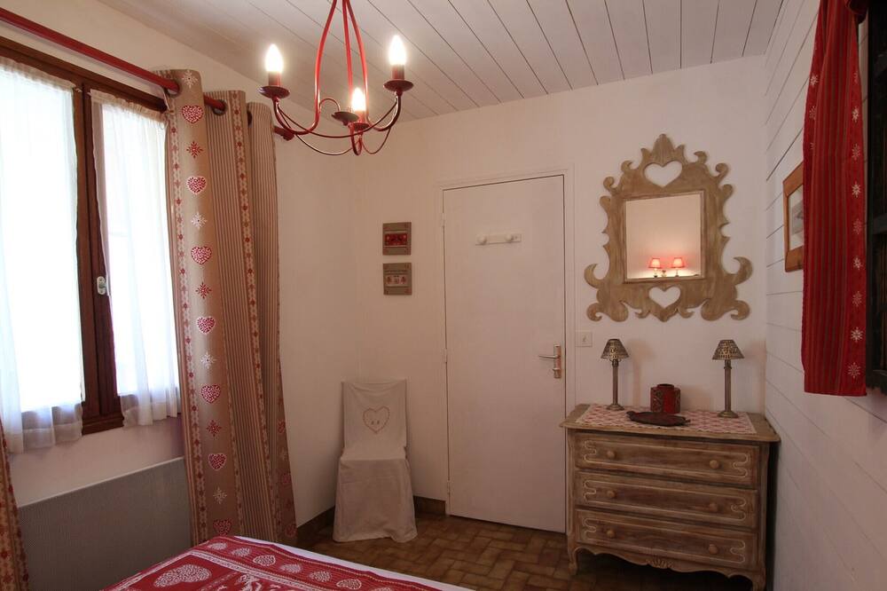 Photo of Bedroom in Les Vigneaux